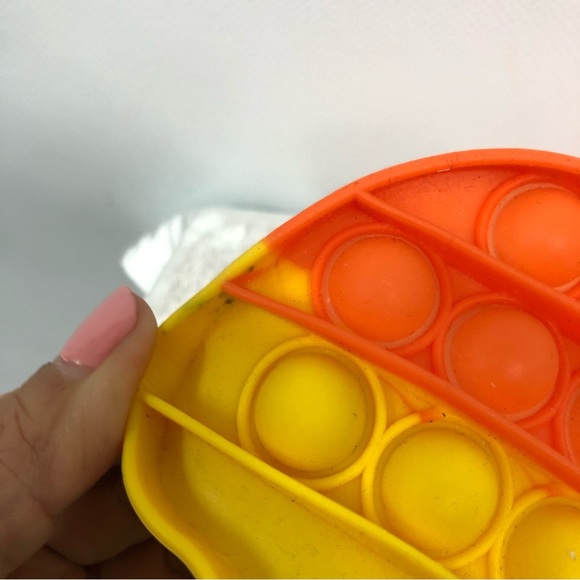 Jumbo Dinosaur Pop It T-Rex multi color rainbow toy - Picture 5 of 5